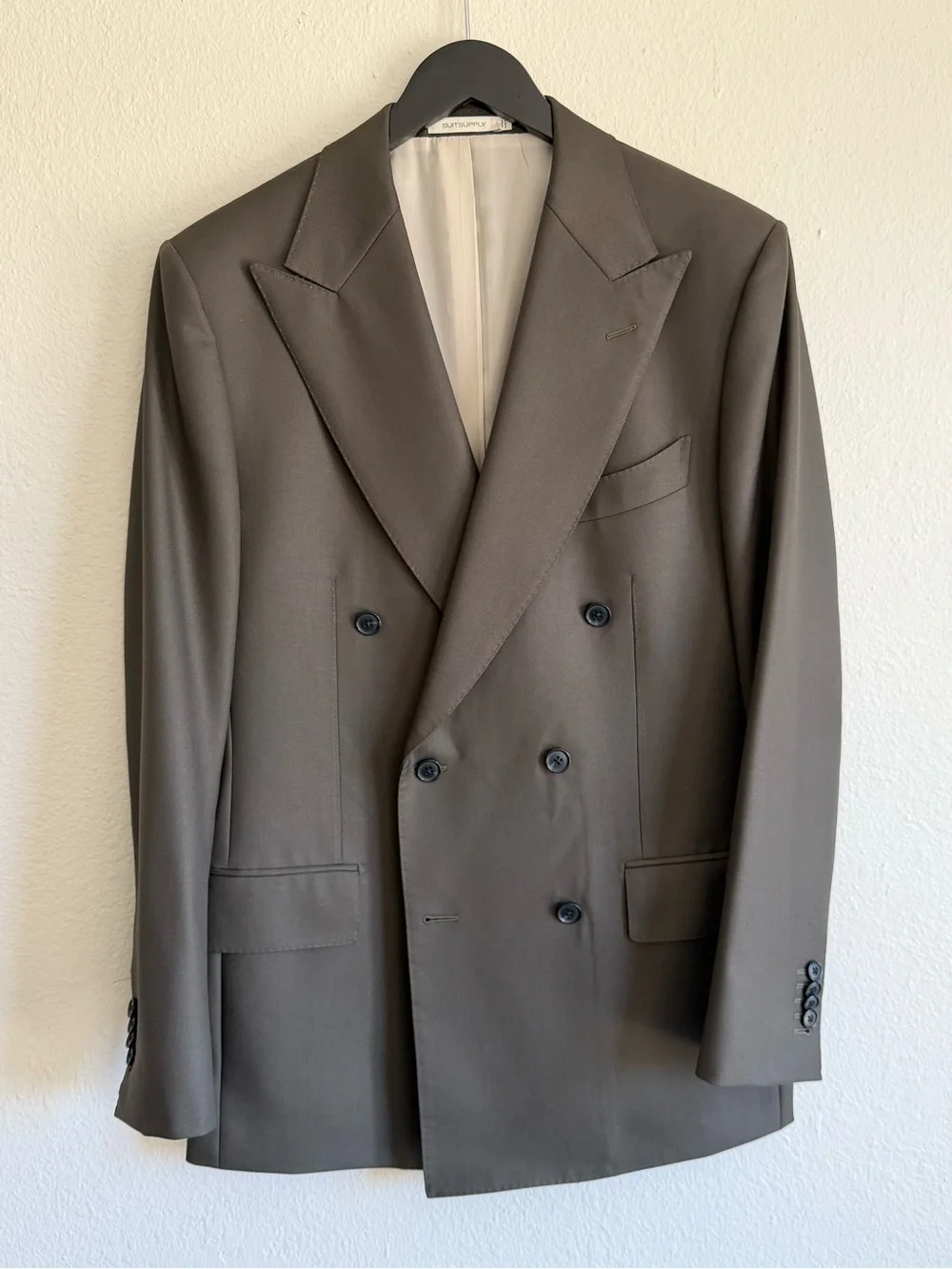 Suitsupply Double-Breasted Dark Green Wool “Milano” Suit.